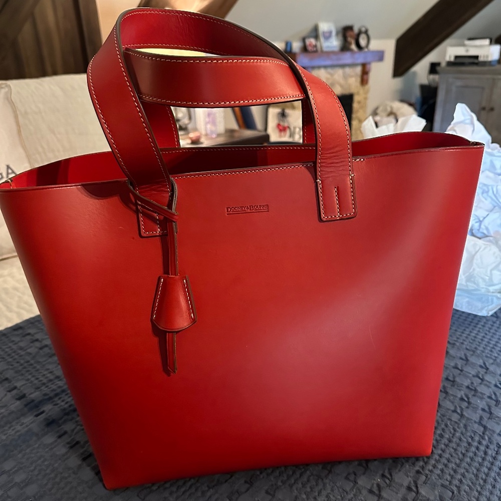 Dooney and Bourke Alto Regina